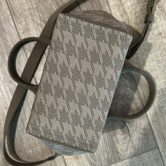 Used once - ROTHY’S Limited Edition Brown Houndstooth Mini Bag w/Crossbody Strap - Picture 9 of 11